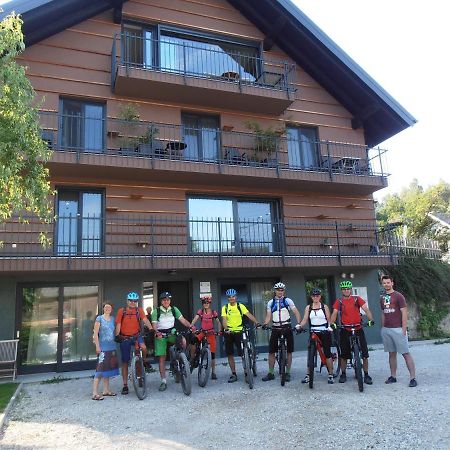 Križe Bed & Breakfast Base Camp المظهر الخارجي الصورة